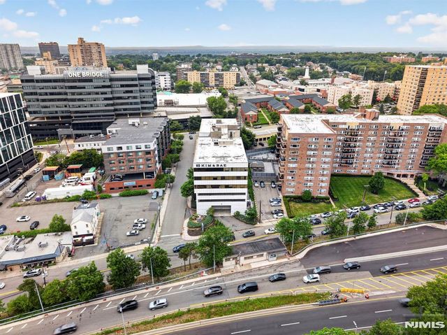 2160 N Central Road 308, Fort Lee, NJ 07024