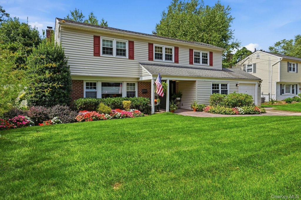 39 Harriet Lane, Huntington, NY 11743 — exterior
