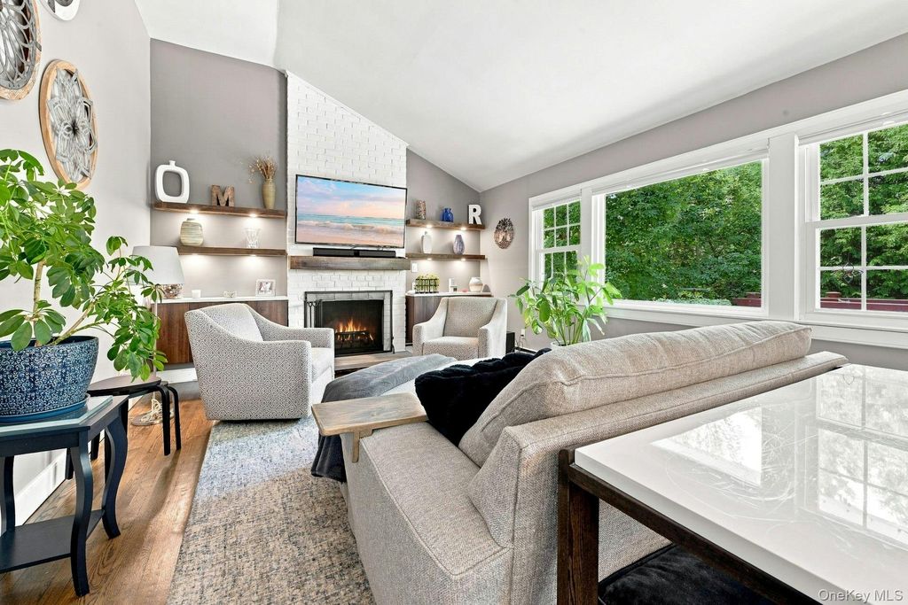 39 Harriet Lane, Huntington, NY 11743 — photo 4