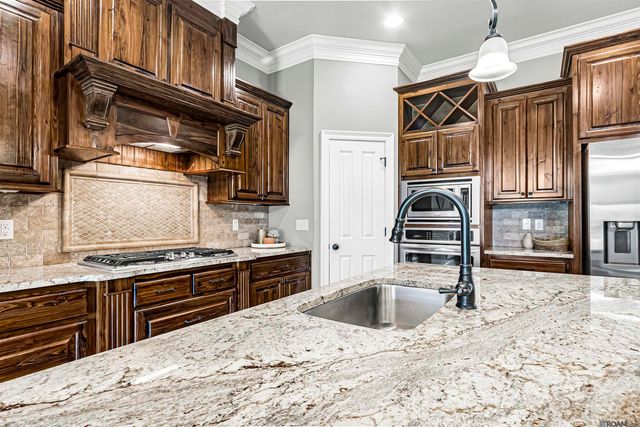 39102 Driftwood Crossing Ct, Gonzales, LA 70737