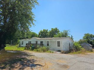 2380 Carol Street, Cahokia, IL 62206