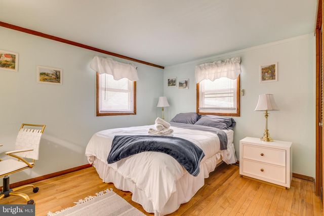 2158 TUSCARORA DR, Pocono Lake, PA 18347