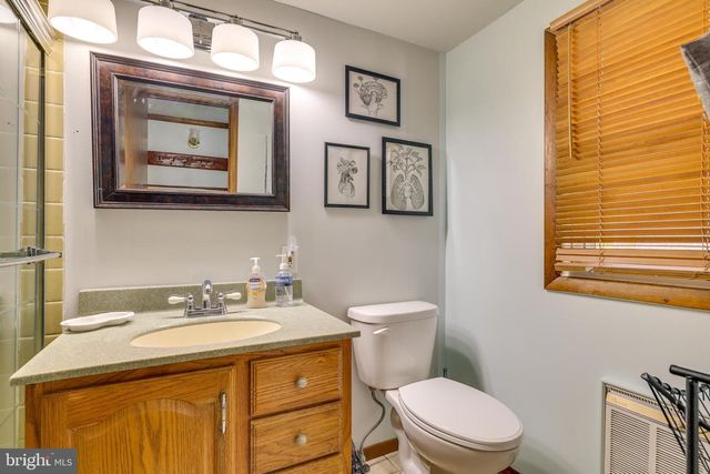 2158 TUSCARORA DR, Pocono Lake, PA 18347