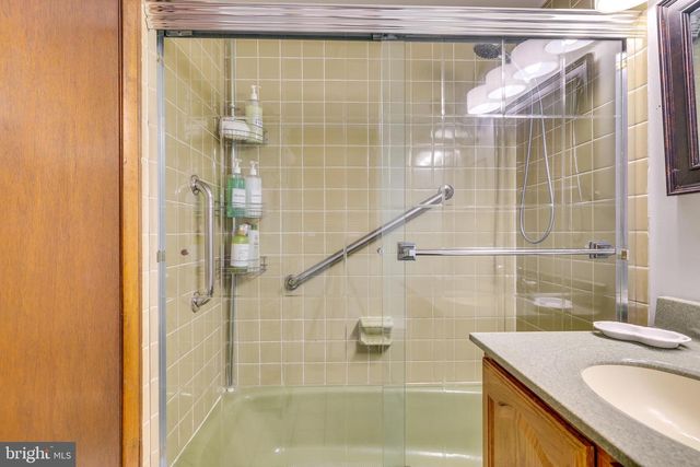 2158 TUSCARORA DR, Pocono Lake, PA 18347