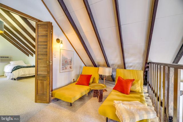 2158 TUSCARORA DR, Pocono Lake, PA 18347