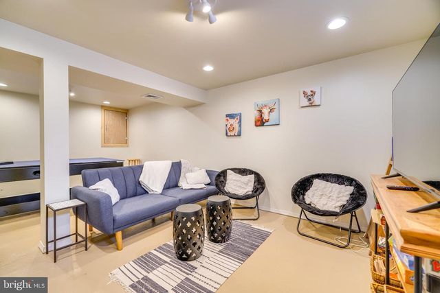 2158 TUSCARORA DR, Pocono Lake, PA 18347