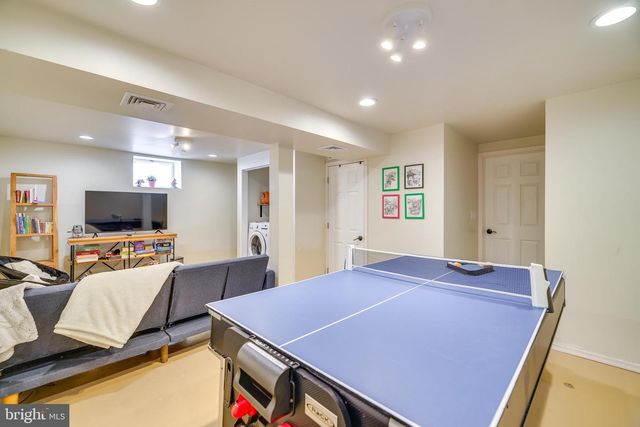 2158 TUSCARORA DR, Pocono Lake, PA 18347