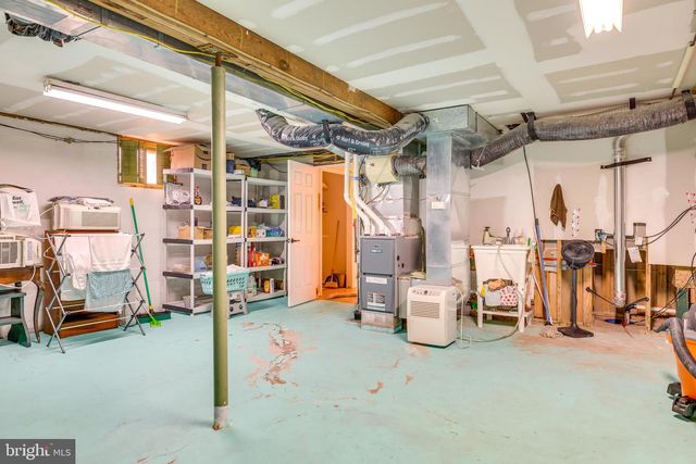 2158 TUSCARORA DR, Pocono Lake, PA 18347