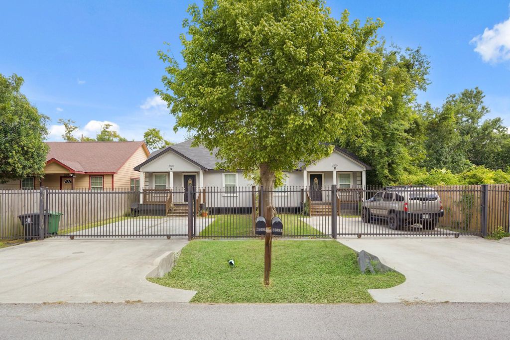 2509 Moreau Street, Houston, TX 77093