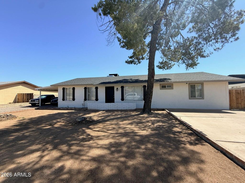 1727 W MICHIGAN Avenue, Phoenix, AZ 85023