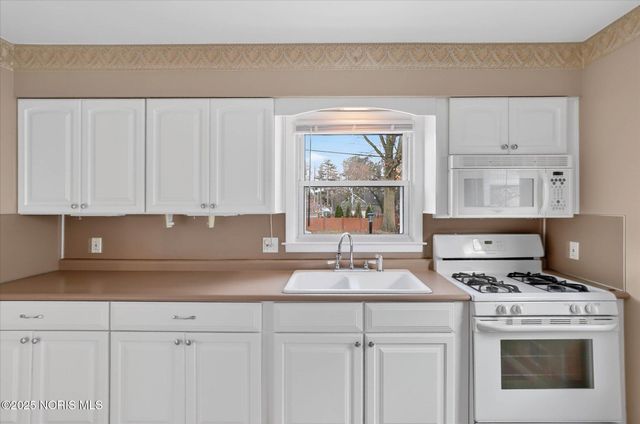 629 Pierce Street, Maumee, OH 43537