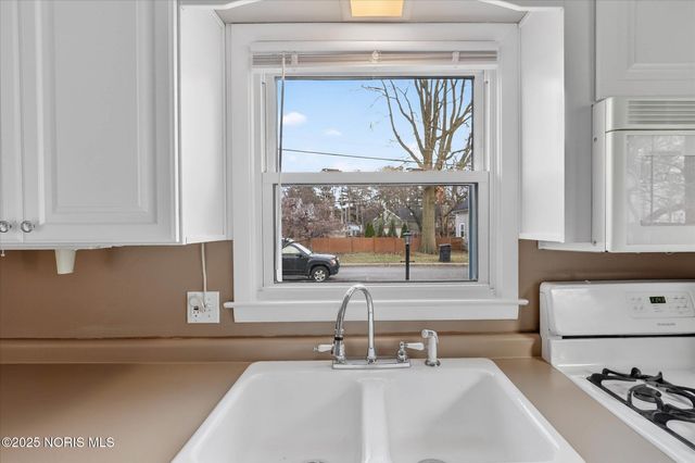 629 Pierce Street, Maumee, OH 43537