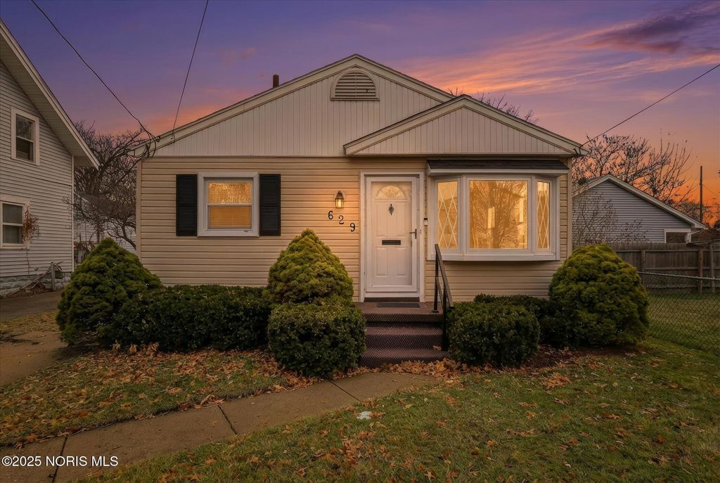 629 Pierce Street, Maumee, OH 43537