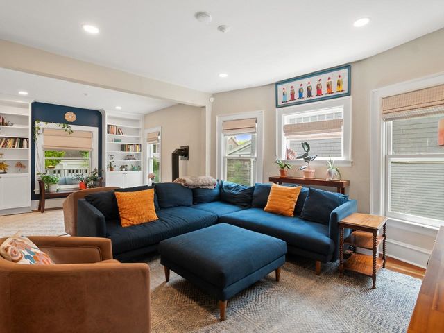 54 Bayview Street, Burlington, VT 05401