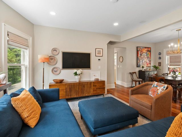 54 Bayview Street, Burlington, VT 05401