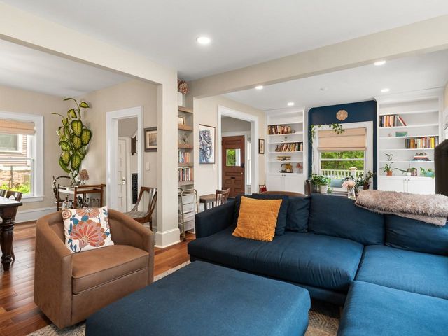 54 Bayview Street, Burlington, VT 05401