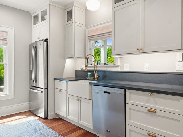 54 Bayview Street, Burlington, VT 05401
