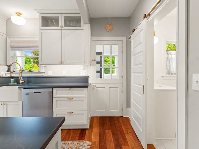 54 Bayview Street, Burlington, VT 05401