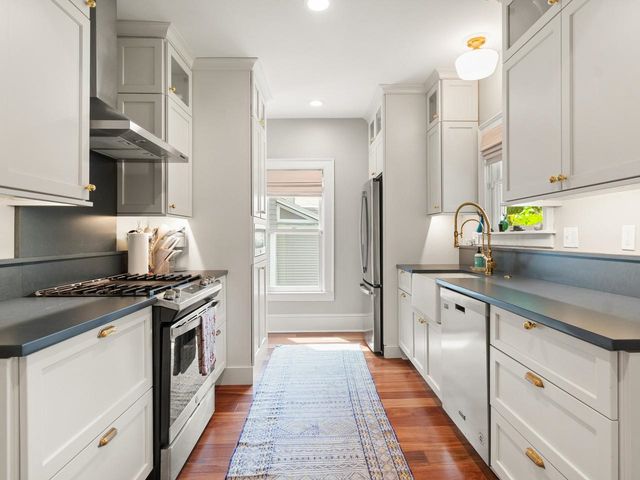 54 Bayview Street, Burlington, VT 05401