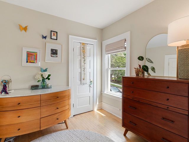 54 Bayview Street, Burlington, VT 05401
