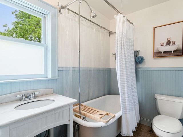 54 Bayview Street, Burlington, VT 05401