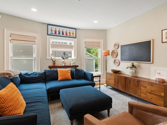 54 Bayview Street, Burlington, VT 05401