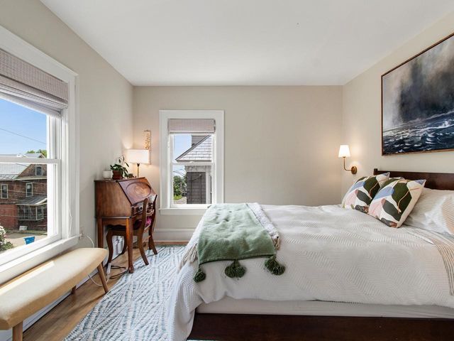 54 Bayview Street, Burlington, VT 05401