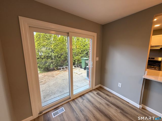 46 Salem Walk 46, Milford, CT 06460