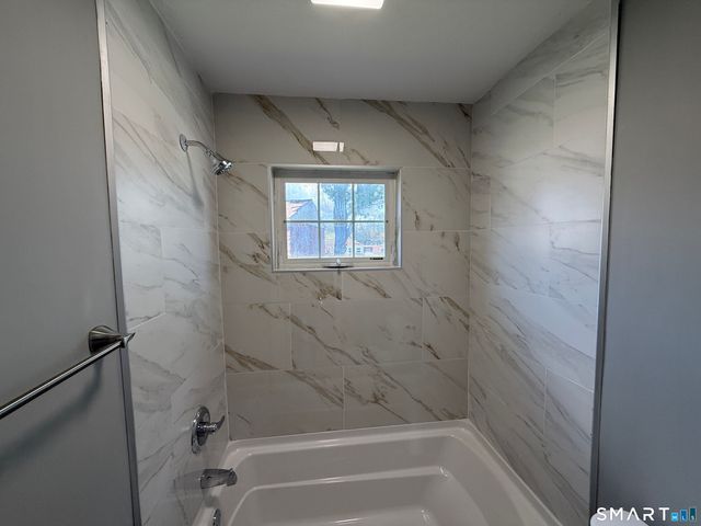 46 Salem Walk 46, Milford, CT 06460
