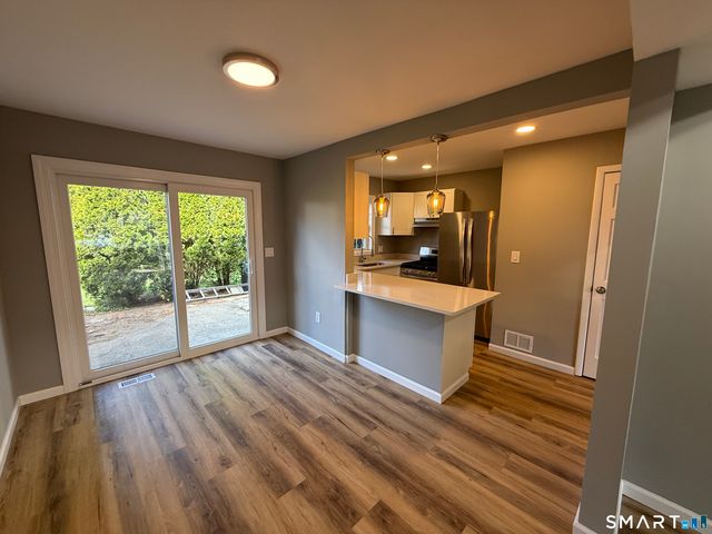 46 Salem Walk 46, Milford, CT 06460