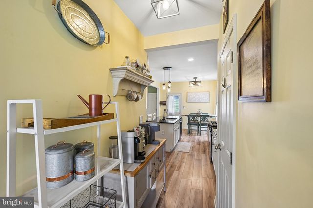 2041 SUNNYVALE DR, Pennsburg, PA 18073