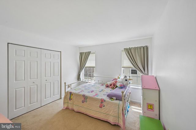 2041 SUNNYVALE DR, Pennsburg, PA 18073