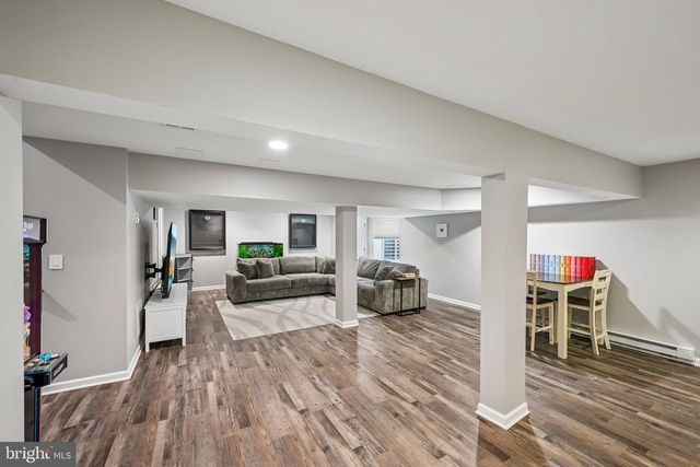 2041 SUNNYVALE DR, Pennsburg, PA 18073