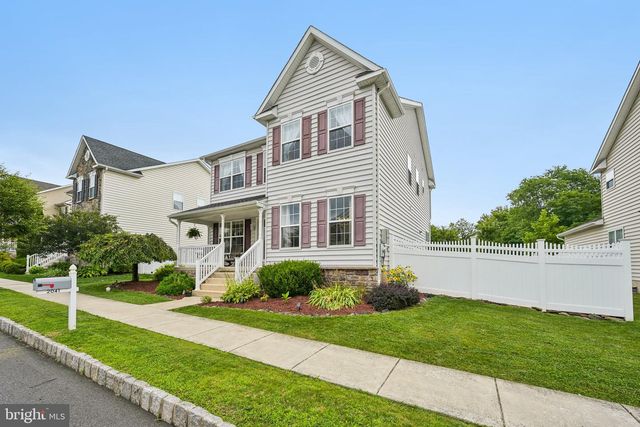 2041 SUNNYVALE DR, Pennsburg, PA 18073