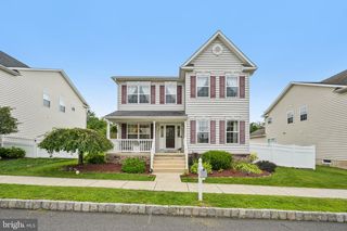 2041 SUNNYVALE DR, Pennsburg, PA 18073