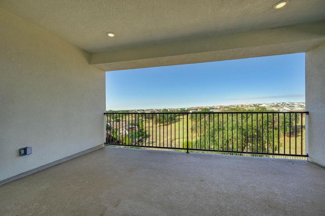 1360 Bear Creek Dr, Rocklin, CA 95765