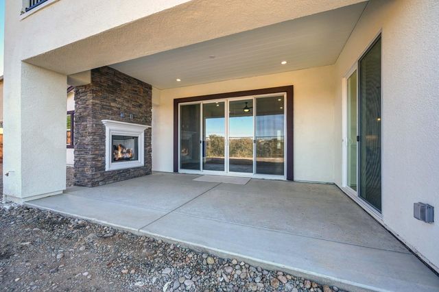 1360 Bear Creek Dr, Rocklin, CA 95765