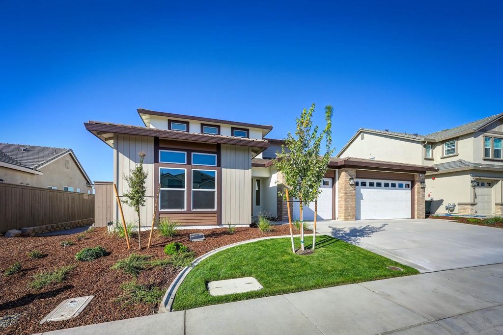 1360 Bear Creek Dr, Rocklin, CA 95765