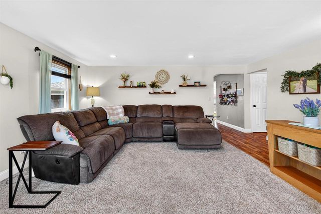 2505 LAVERNE LANE, Kaukauna, WI 54130