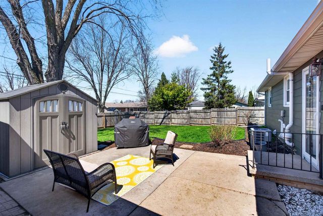 2505 LAVERNE LANE, Kaukauna, WI 54130