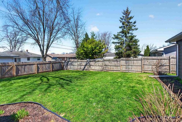 2505 LAVERNE LANE, Kaukauna, WI 54130
