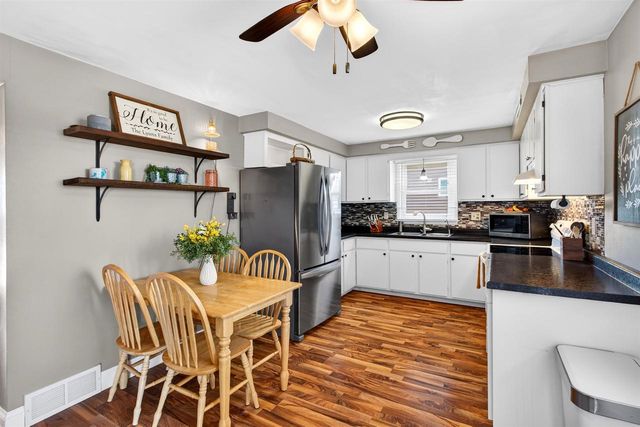 2505 LAVERNE LANE, Kaukauna, WI 54130