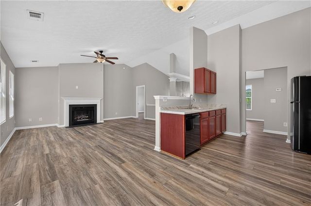 437 Waterbury Way, Douglasville, GA 30134