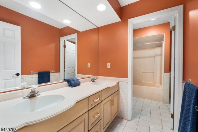 2 William Way, Washington Twp., NJ 07853