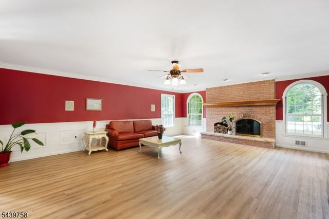 2 William Way, Washington Twp., NJ 07853