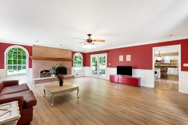 2 William Way, Washington Twp., NJ 07853