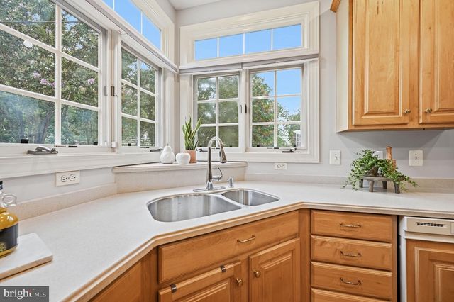 42831 DELPHINIUM CIR, Leesburg, VA 20176