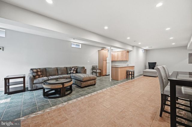 42831 DELPHINIUM CIR, Leesburg, VA 20176