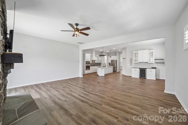 8096 Woodline Lane, Denver, NC 28037