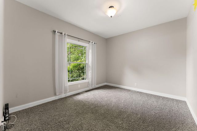 201 Sylvan Court, Valparaiso, IN 46385